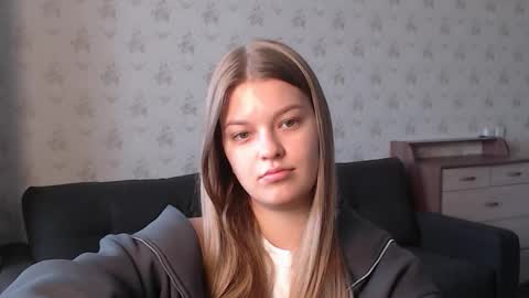 Snapshot of emysway chatting on 10, 10, 2025 EmySway online show from 10, 10, 2025