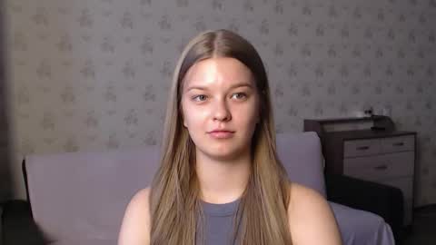 Snapshot of emysway chatting on 7, 11, 2025 EmySway online show from 7, 11, 2025