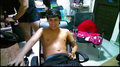 Snapshot of enaxxxion chatting on 13, 9, 2025 andres online show from 13, 9, 2025