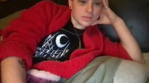 Snapshot of enbythrob chatting on 5, 2, 2026 enbythrob online show from 5, 2, 2026