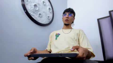 Snapshot of endrick_23 chatting on 12, 4, 2026 endrick_23 online show from 12, 4, 2026