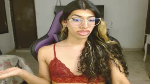 Snapshot of engiel_phoenix chatting on 27, 1, 2025 Engiel phoenix instagram engiel 13 online show from 27, 1, 2025