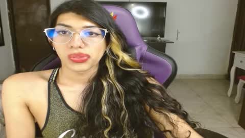 Snapshot of engiel_phoenix chatting on 29, 1, 2025 Engiel phoenix instagram engiel 13 online show from 29, 1, 2025