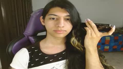 Snapshot of engiel_phoenix chatting on 18, 10, 2025 Engiel phoenix instagram engiel 13 online show from 18, 10, 2025