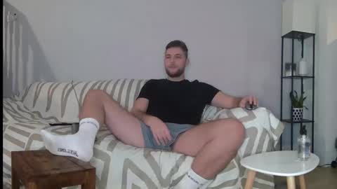 Englishladxxx online show from 2, 12, 2024