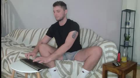 Englishladxxx online show from 12, 12, 2024
