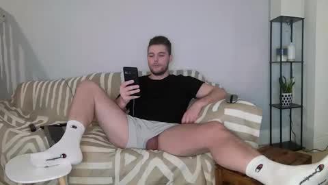 Englishladxxx online show from 2, 2, 2025
