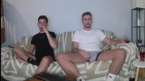 Englishladxxx online show from 3, 10, 2025