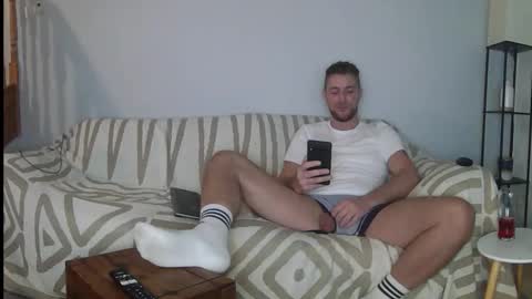 Englishladxxx online show from 17, 10, 2025
