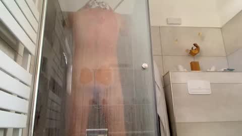 Snapshot of enjooy555 chatting on 1, 6, 2026 xxxTomxxx online show from 1, 6, 2026