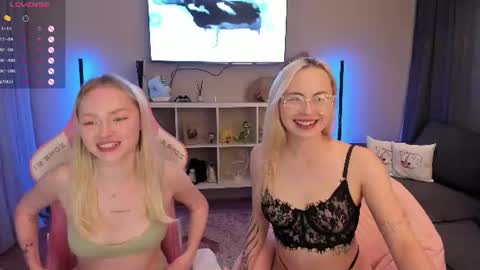 Snapshot of enjoyment_place chatting on 27, 6, 2026 Maria and James online show from 27, 6, 2026