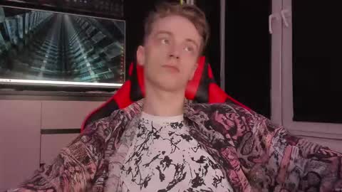 Snapshot of enkeer chatting on 26, 10, 2025 Enker online show from 26, 10, 2025