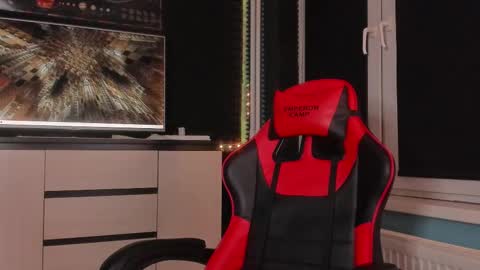 Snapshot of enkeer chatting on 12, 11, 2025 Enker online show from 12, 11, 2025