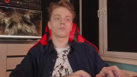 Snapshot of enkeer chatting on 25, 11, 2025 Enker online show from 25, 11, 2025