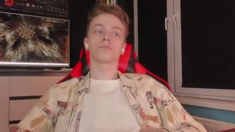 Snapshot of enkeer chatting on 27, 11, 2025 Enker online show from 27, 11, 2025