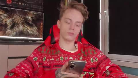 Snapshot of enkeer chatting on 4, 12, 2025 Enker online show from 4, 12, 2025