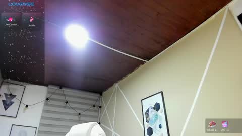 Enma clark online show from 13, 4, 2026