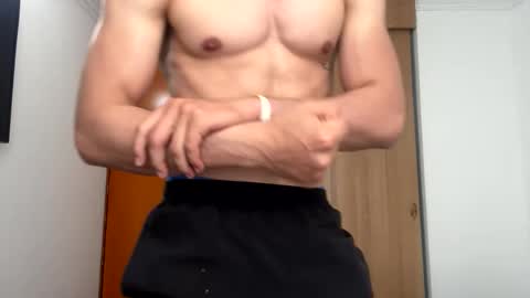 enzo_savage online show from 25, 2, 2026