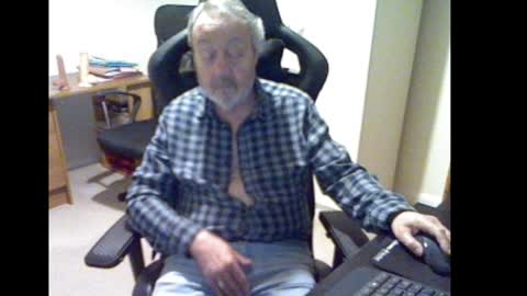 Snapshot of erasmus_d chatting on 15, 1, 2025 erasmus_d online show from 15, 1, 2025