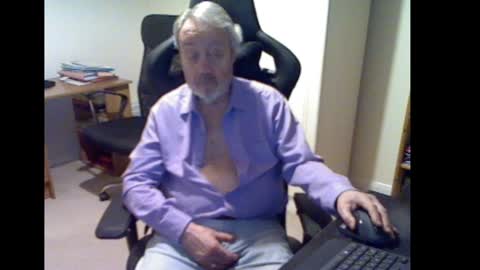 Snapshot of erasmus_d chatting on 1, 2, 2025 erasmus_d online show from 1, 2, 2025