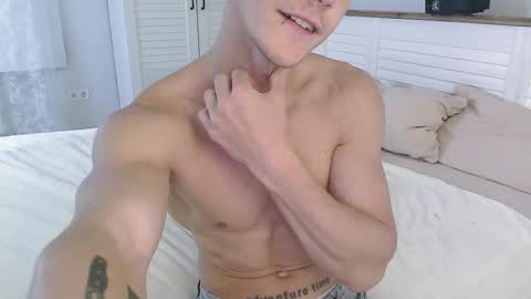 Snapshot of eric_crush chatting on 25, 9, 2025 Eric Crush online show from 25, 9, 2025