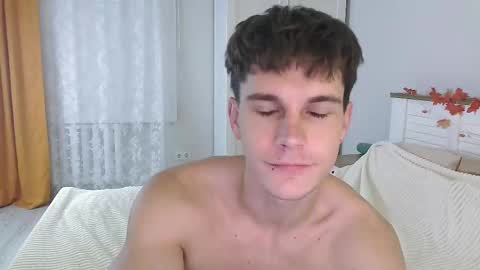 Snapshot of eric_crush chatting on 19, 10, 2025 Eric Crush online show from 19, 10, 2025