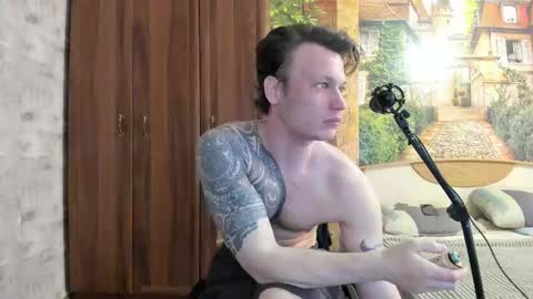 Snapshot of eric_the_vikking chatting on 29, 9, 2025 Eric online show from 29, 9, 2025