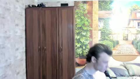 Eric online show from 4, 12, 2025