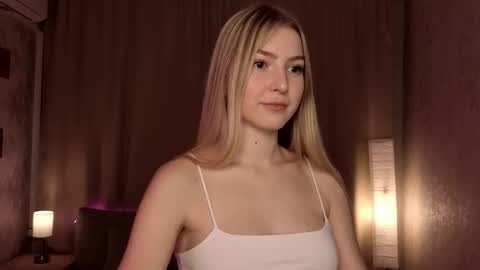 Snapshot of ericajackosn chatting on 27, 11, 2025 Emily online show from 27, 11, 2025