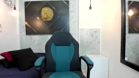   online show from 20, 2, 2025