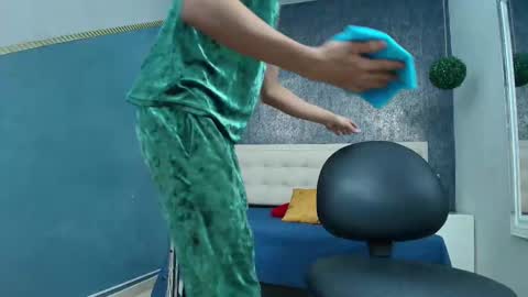   online show from 12, 1, 2026