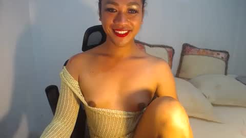 Snapshot of erika_madrigal chatting on 29, 12, 2024 erika_madrigal online show from 29, 12, 2024