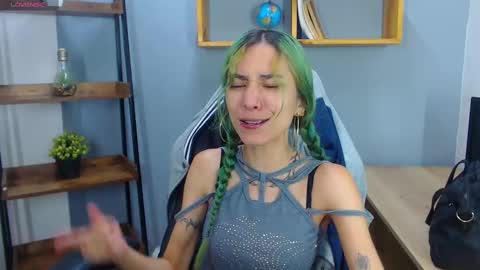 Snapshot of erika_stevens chatting on 7, 10, 2025 E R I K A - SAGITARIO..... online show from 7, 10, 2025