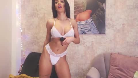 Snapshot of erikabeee1 chatting on 24, 1, 2025 Erikabeee online show from 24, 1, 2025