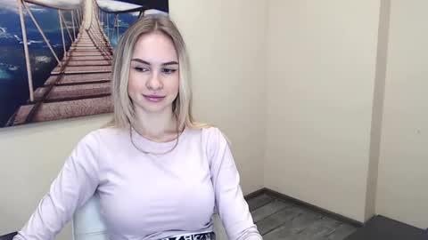 Erika online show from 5, 12, 2024