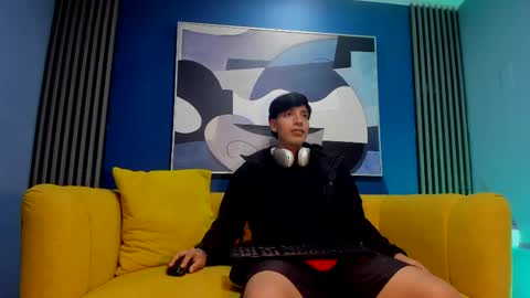 Erosticos online show from 19, 4, 2026