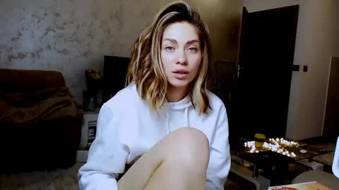 LylaXXX online show from 10, 3, 2025