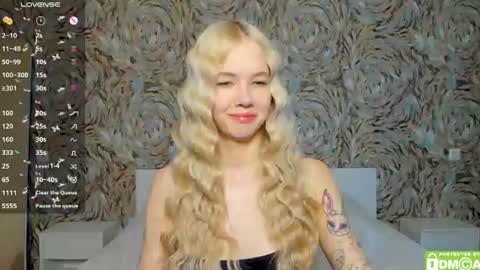 Snapshot of eshcka chatting on 16, 6, 2026 Megan and Brad online show from 16, 6, 2026