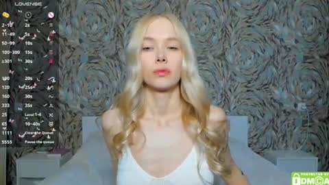 Snapshot of eshcka chatting on 9, 7, 2026 Megan and Brad online show from 9, 7, 2026