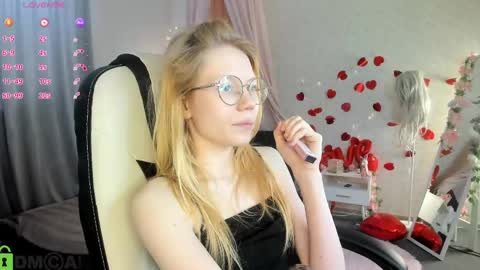 Esme Runn online show from 5, 5, 2026