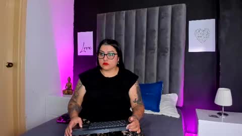 Esmeralda  online show from 22, 6, 2026