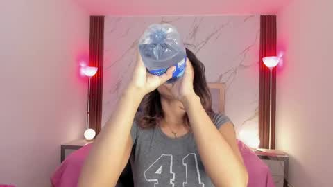 esperanzamora online show from 15, 5, 2026