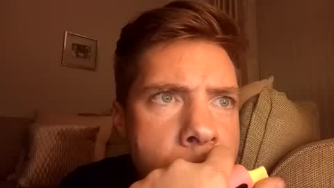 Snapshot of essexlad2022 chatting on 14, 4, 2026 essexlad2022 online show from 14, 4, 2026