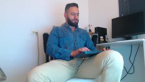 esteban online show from 17, 2, 2026