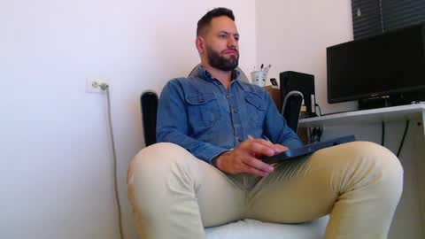 esteban online show from 19, 4, 2026