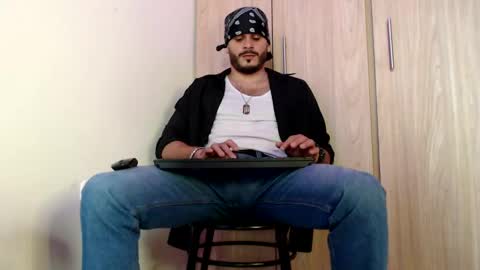 Esteban Fernandez online show from 29, 1, 2025