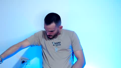 Esteban Fernandez online show from 12, 2, 2025