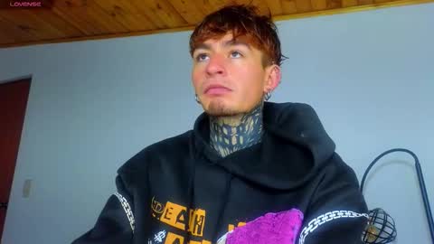 Esteban independent model online show from 4, 12, 2025