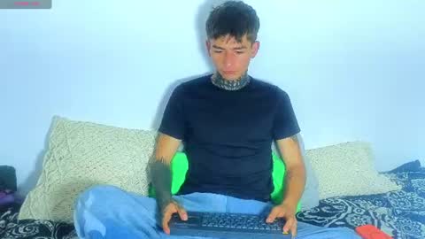 Esteban independent model online show from 30, 6, 2026