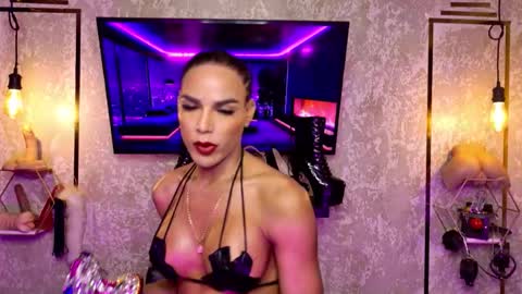 Snapshot of estefania1812 chatting on 5, 3, 2026 estefania1812 online show from 5, 3, 2026